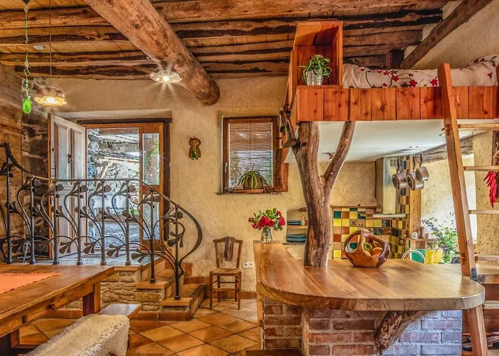 The Dragon Barn - Studio